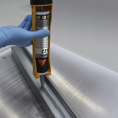 SIKA SIKAFLEX 522 CZARNY KLEJ USZCZELNIACZ ODPORNY NA UV I PLEŚNIE 300 ml